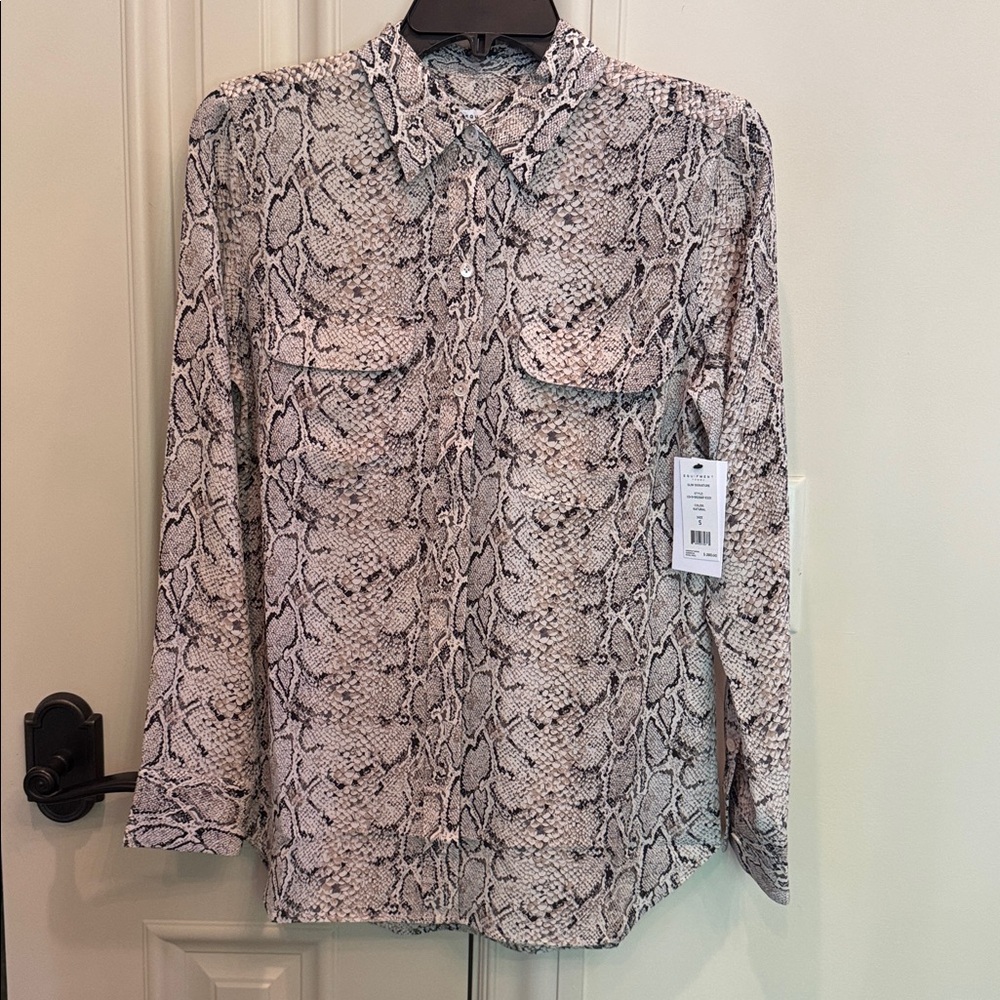 Equipment silk snake Print Shirt - NWT size Small